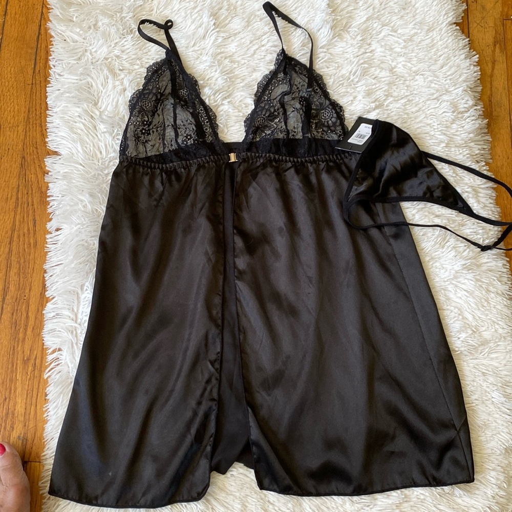 Fredericks of Hollywood black satin lace vneck sexy babydoll thong pjs set